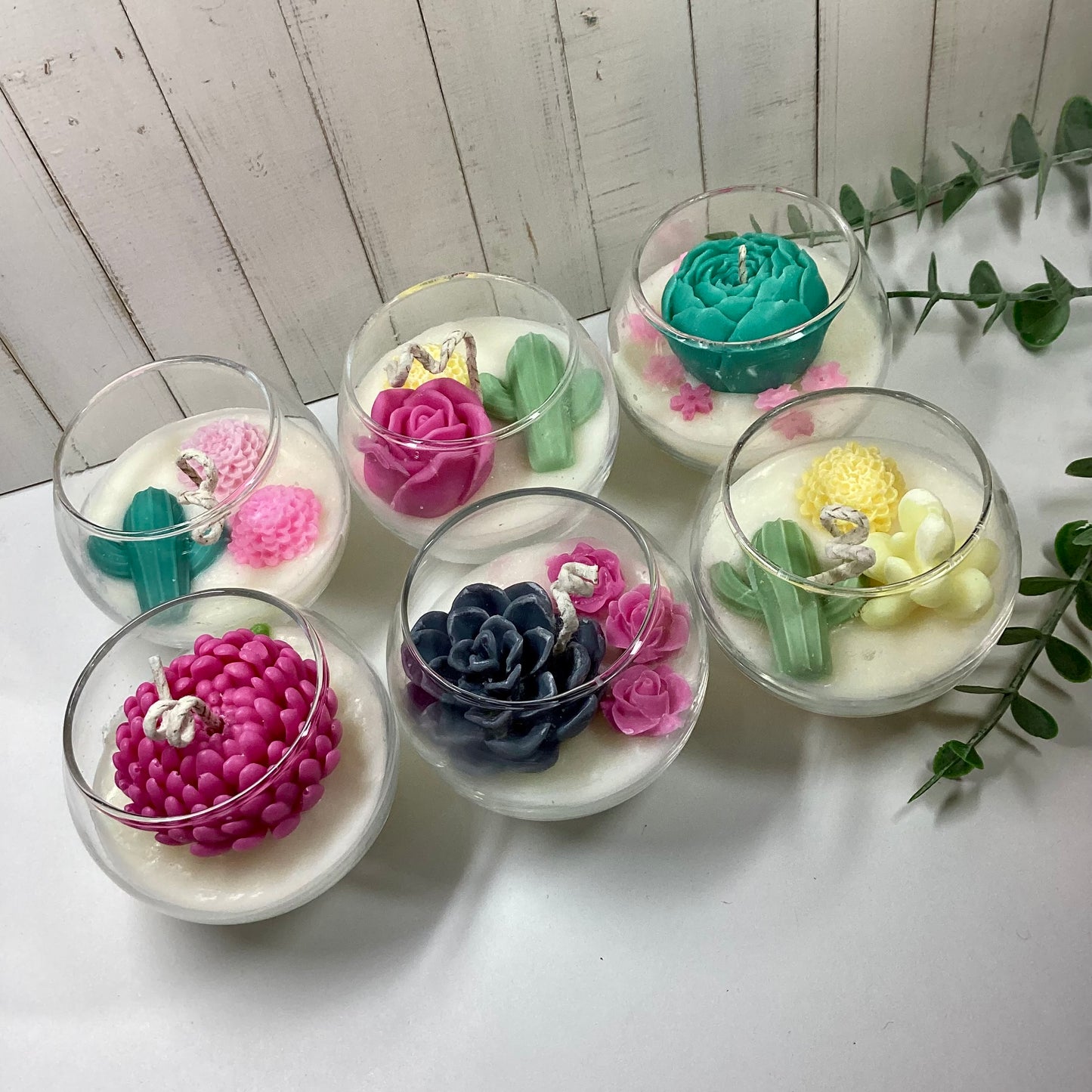 6 velitas artesanales en forma de suculentas, cactus y flores perfumadas