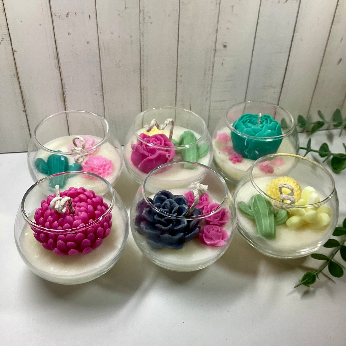 6 velitas artesanales en forma de suculentas, cactus y flores perfumadas