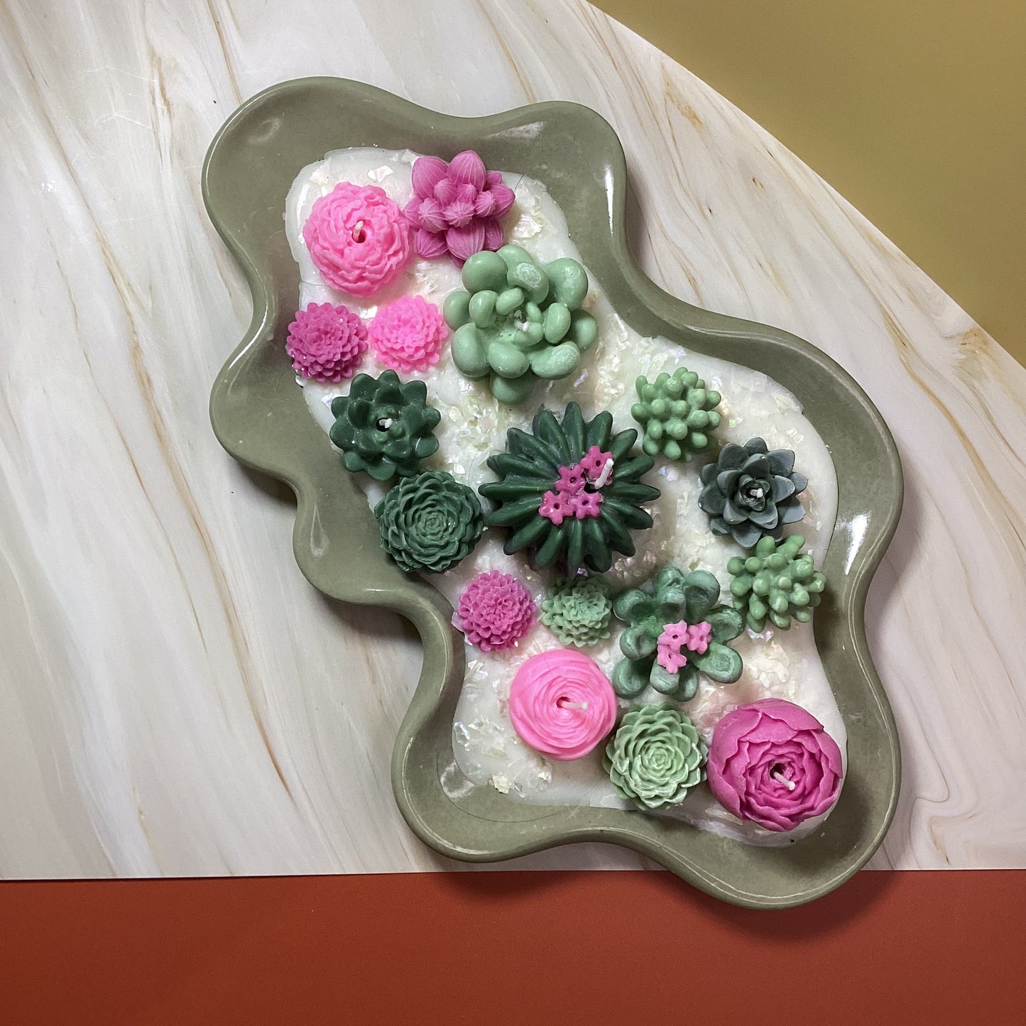 Velas decorativas en forma de terrario irregular grande