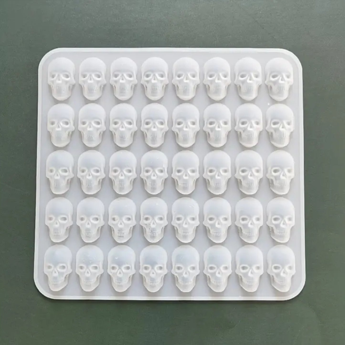 Molde de 40 calaveritas