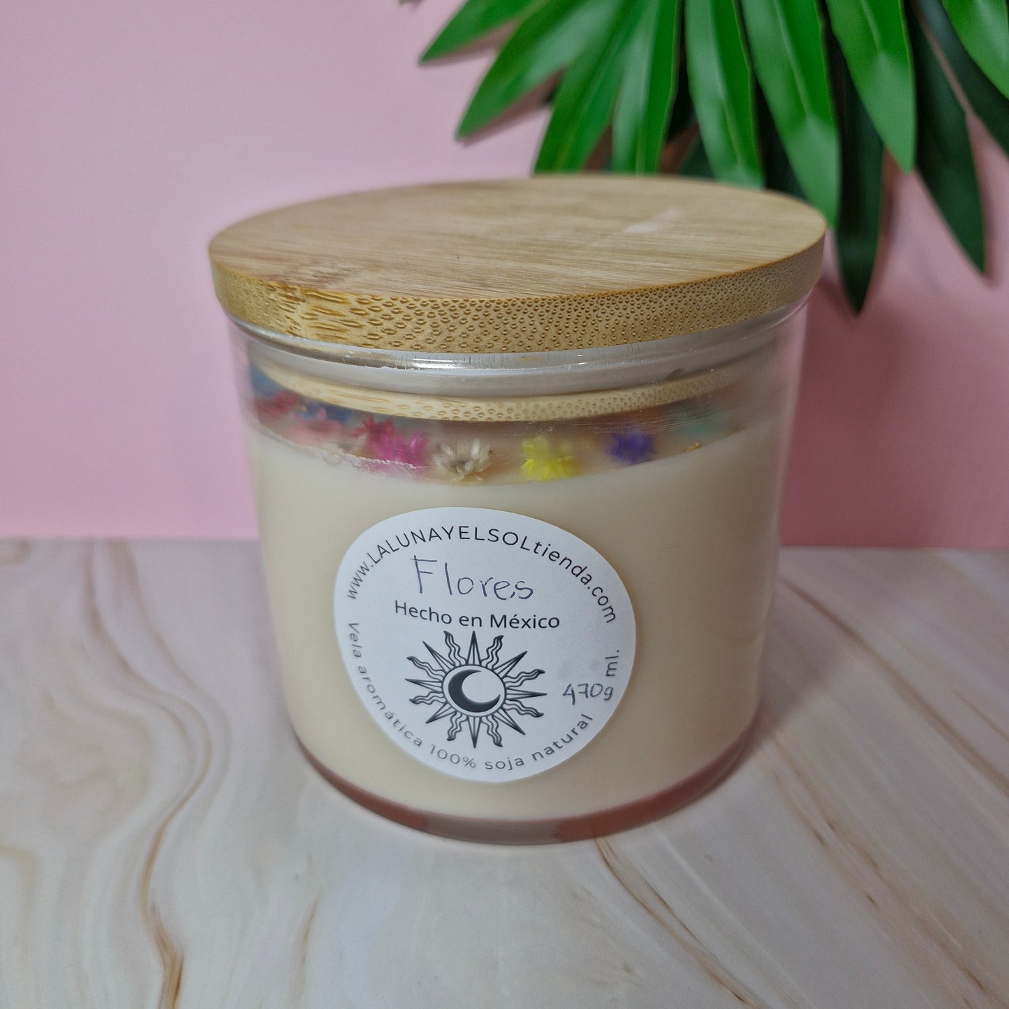 Vela aromática “flores” grande con tapa de bambú